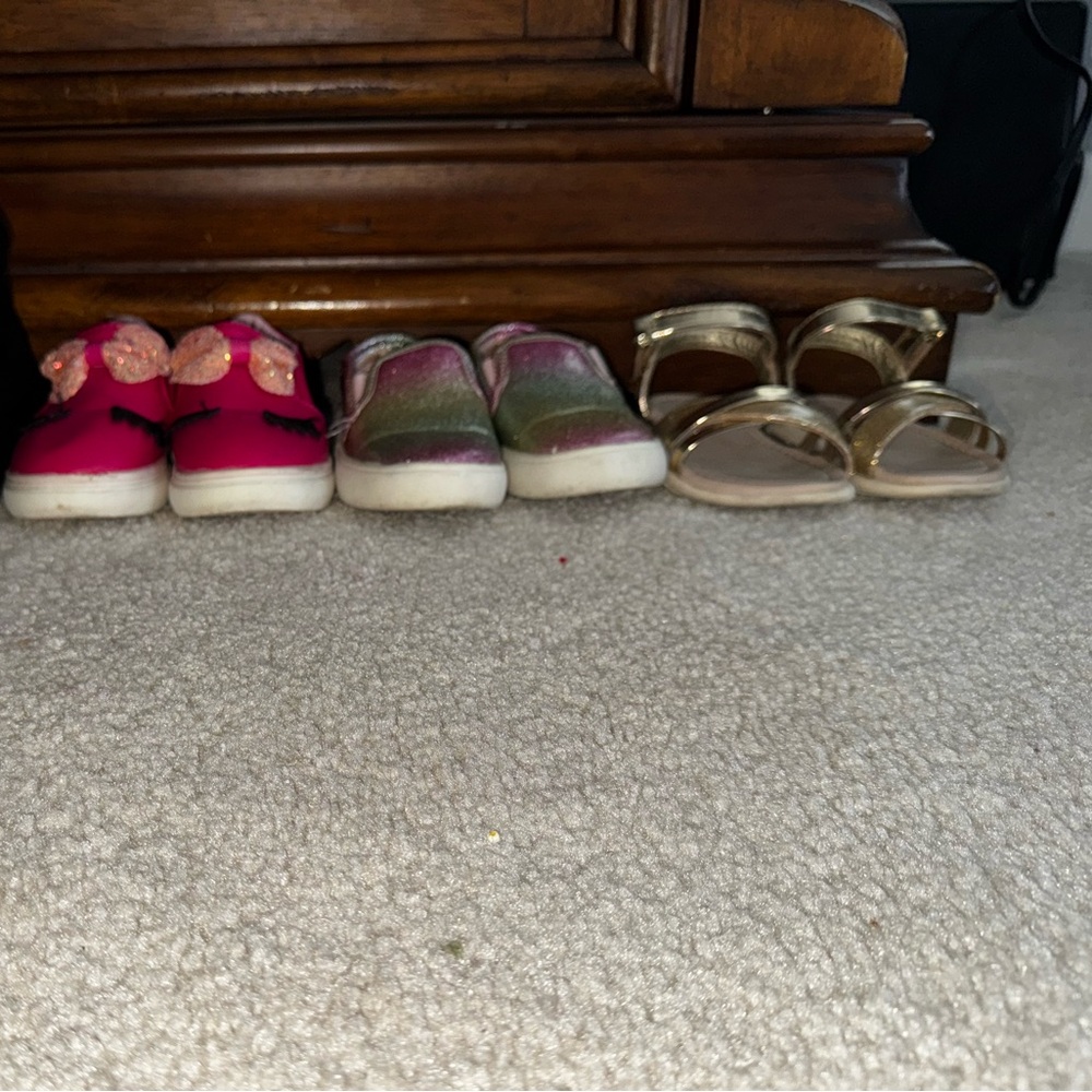 LOT Shoes Girls Sz 6M